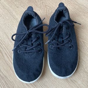 Kids Allbirds size Y1
